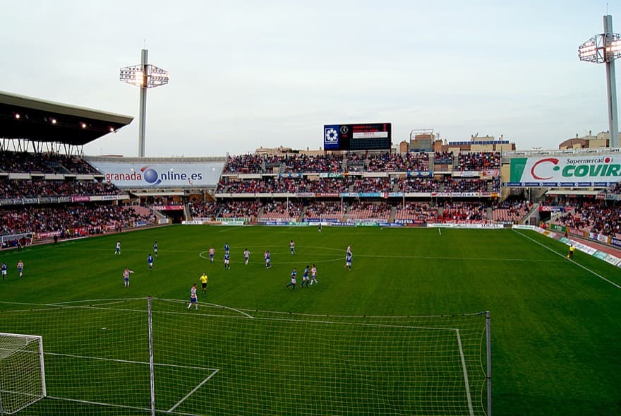 O Nuevo Los Cármenes durante Granada CF x Gimnàstic de Tarragona, em dezembro de 2010.