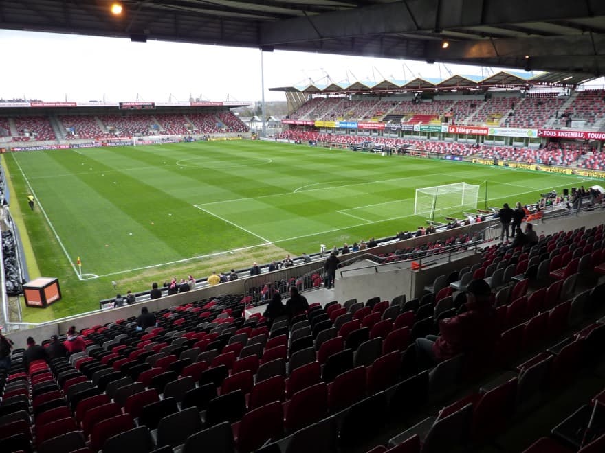 Le stade de Roudourou vu depuis la tribune Ouest.