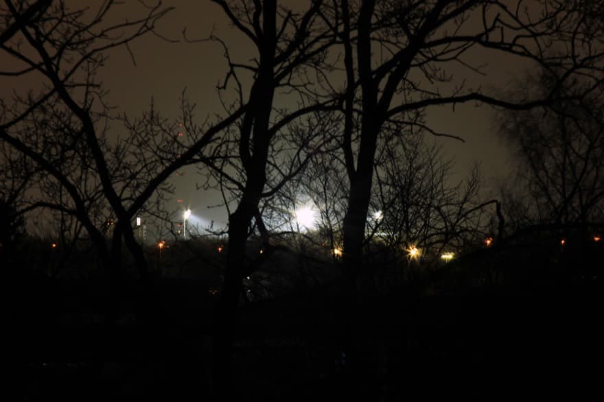in dem Holstein-Stadion in Kiel-Wik, gesehen von der Königsberger Straße, Altenholz-Stift