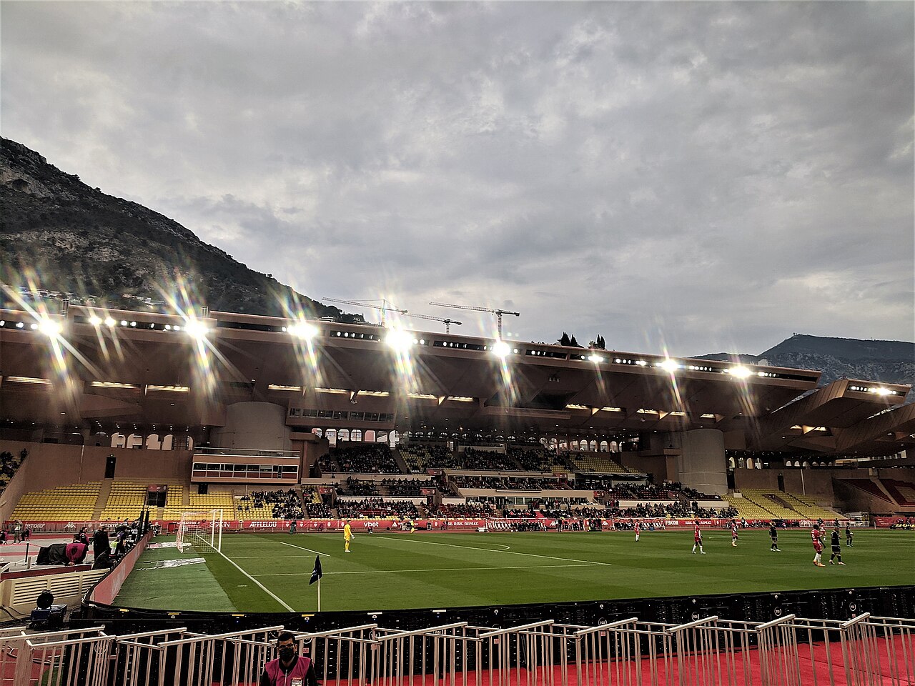 AS Monaco enfrenta o OGC Nice no Stade Louis II, em 20 de abril de 2022.