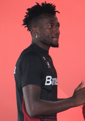 Edmond Tapsoba na abertura de temporada 2022-23 do Bayer 04 Leverkusen